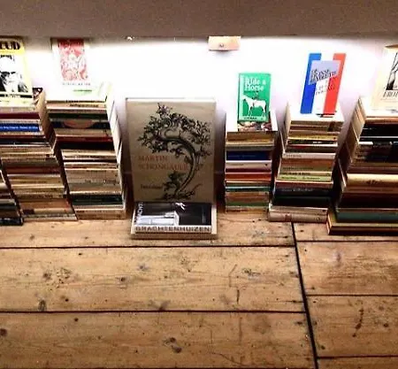 Bookstor ベッド・アンド・ブレックファスト