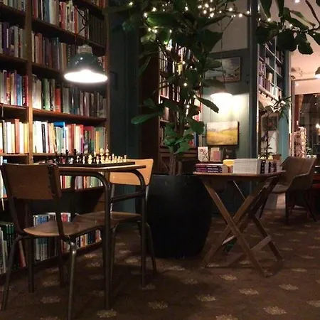 Bookstor * デン・ハーグ